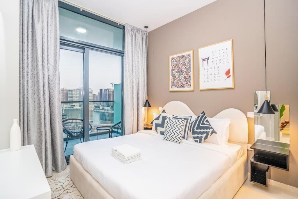 Apartment 1br In Business Bay With Beautiful Canal View! Dubai